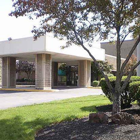 Boarders Inn And Suites - Marion Exterior photo